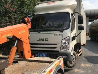 深圳汽車道路救援 龍華清湖附近專業(yè)拖車與維修保養(yǎng)服務(wù)
